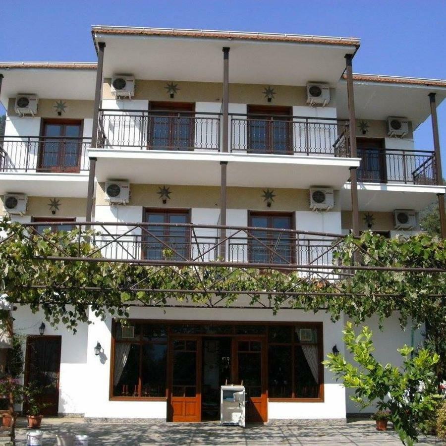 Hotel George Chrisi Ammoudia Eksteriør billede